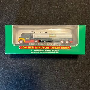 2004 Hess Miniature Tanker Truck model truck